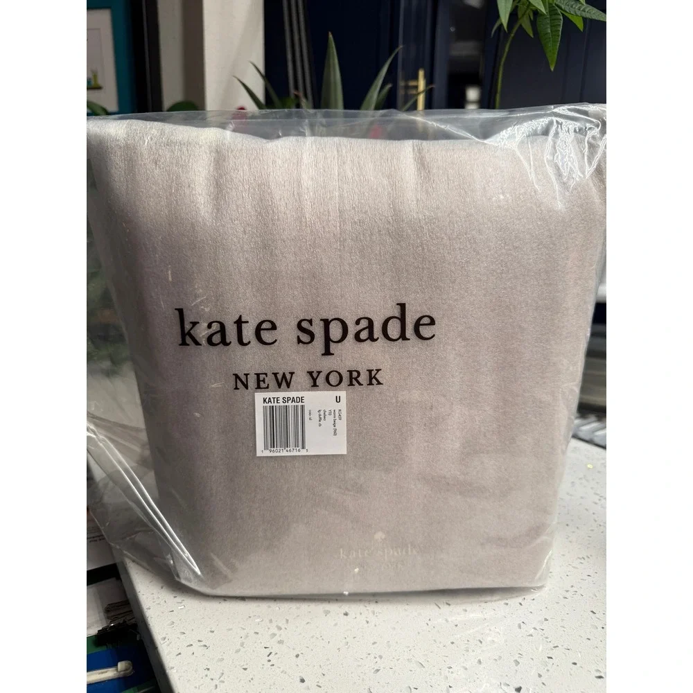 Kate Spade Chelsea Large Duffle Crossbody‎ in Warm Beige